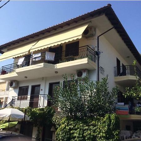 Marco'S Appartments Nea Poteidaia Bagian luar foto