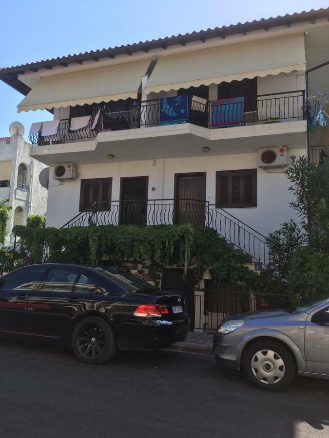 Marco'S Appartments Nea Poteidaia Bagian luar foto